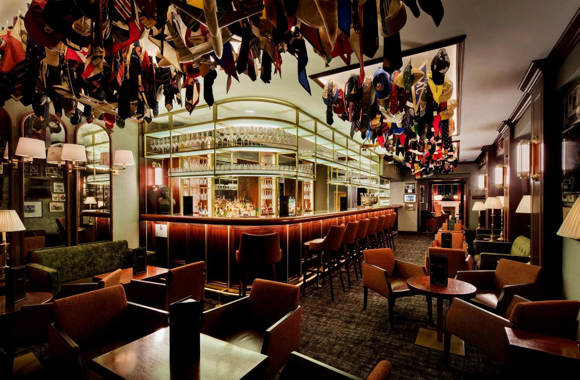โรงแรมเดอะ สแตฟฟอร์ด ลอนดอน ภายนอก รูปภาพ The bar at the London Edition