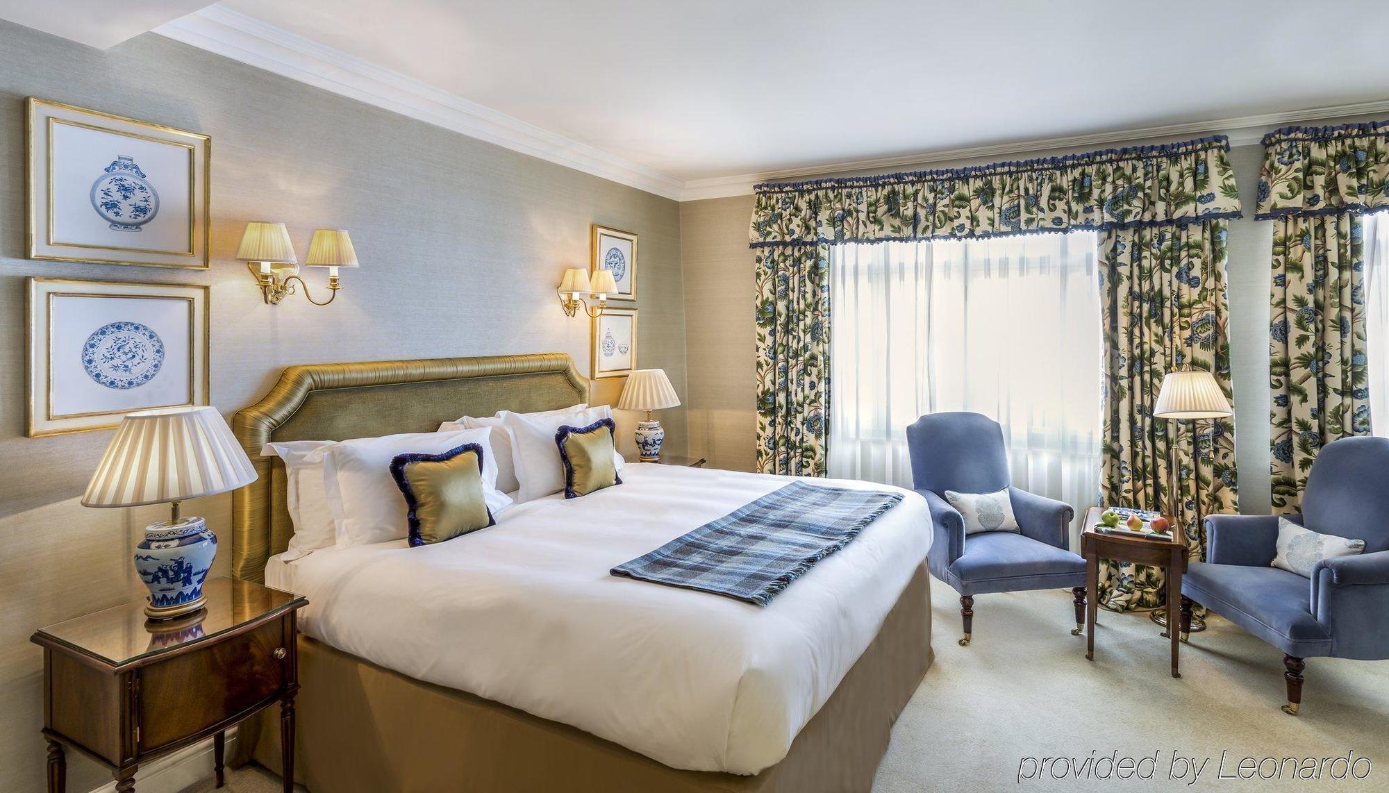 โรงแรมเดอะ สแตฟฟอร์ด ลอนดอน ภายนอก รูปภาพ A bedroom at the hotel