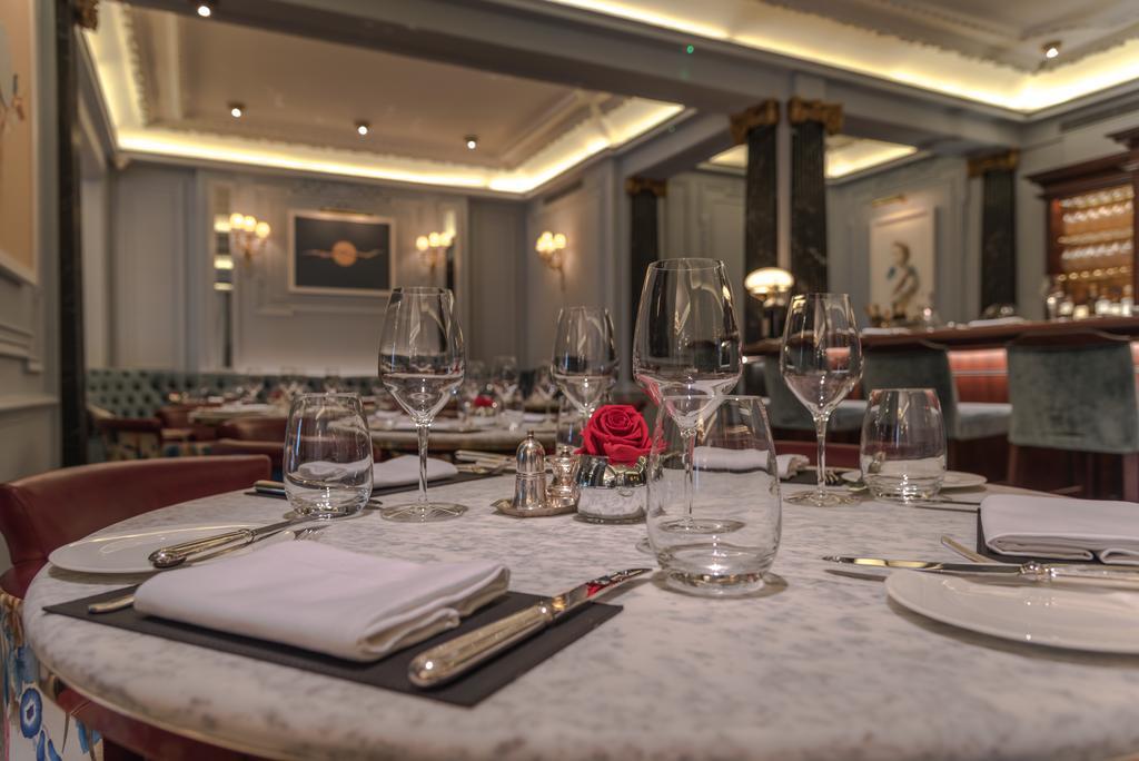 โรงแรมเดอะ สแตฟฟอร์ด ลอนดอน ภายนอก รูปภาพ Interior of the restaurant