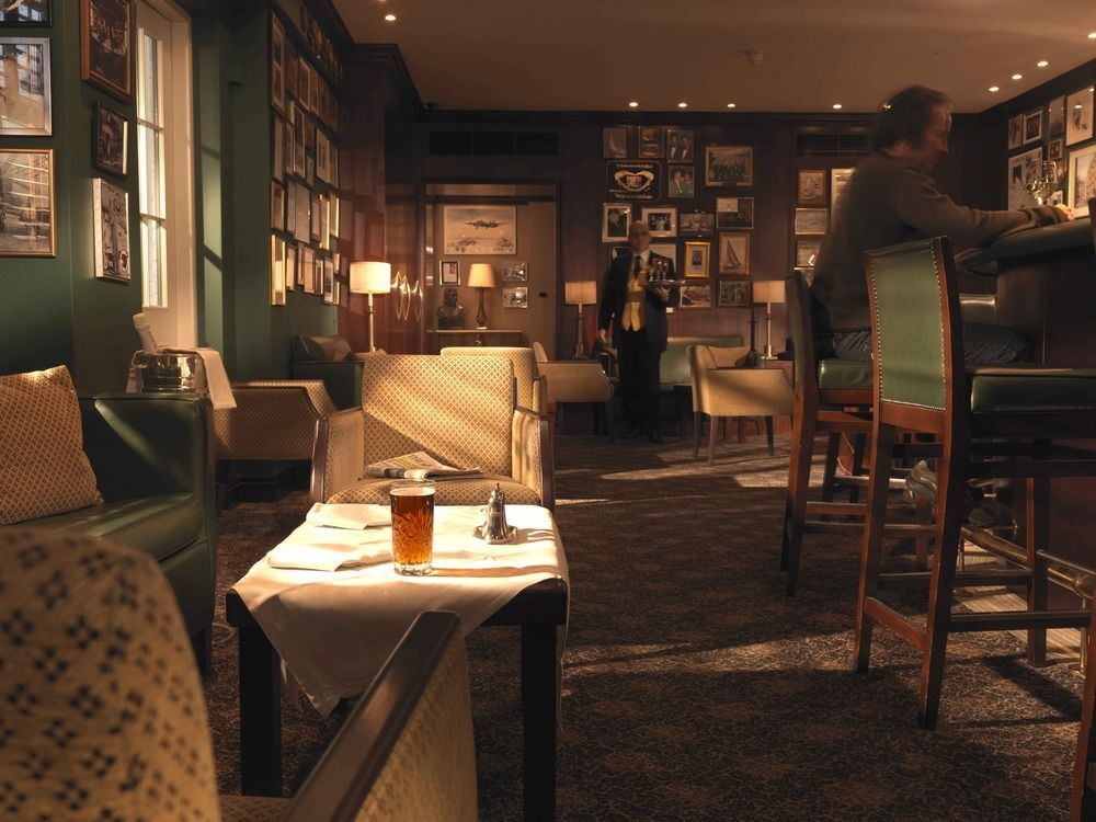 โรงแรมเดอะ สแตฟฟอร์ด ลอนดอน ภายนอก รูปภาพ Interior of the restaurant