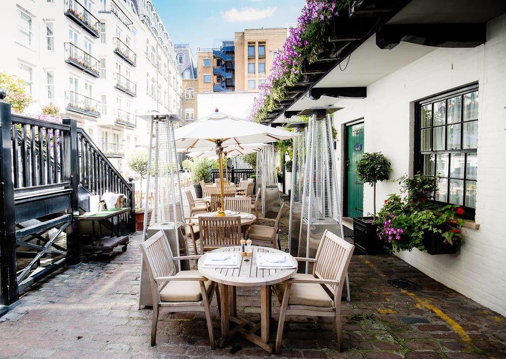 โรงแรมเดอะ สแตฟฟอร์ด ลอนดอน ภายนอก รูปภาพ The courtyard at The Ivy, St John's Wood